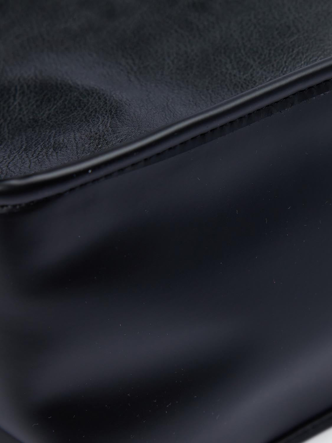 Crossbody Bags