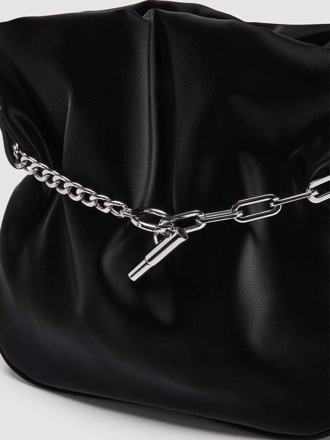 Chain Detail Pouch Shoulder Bags
