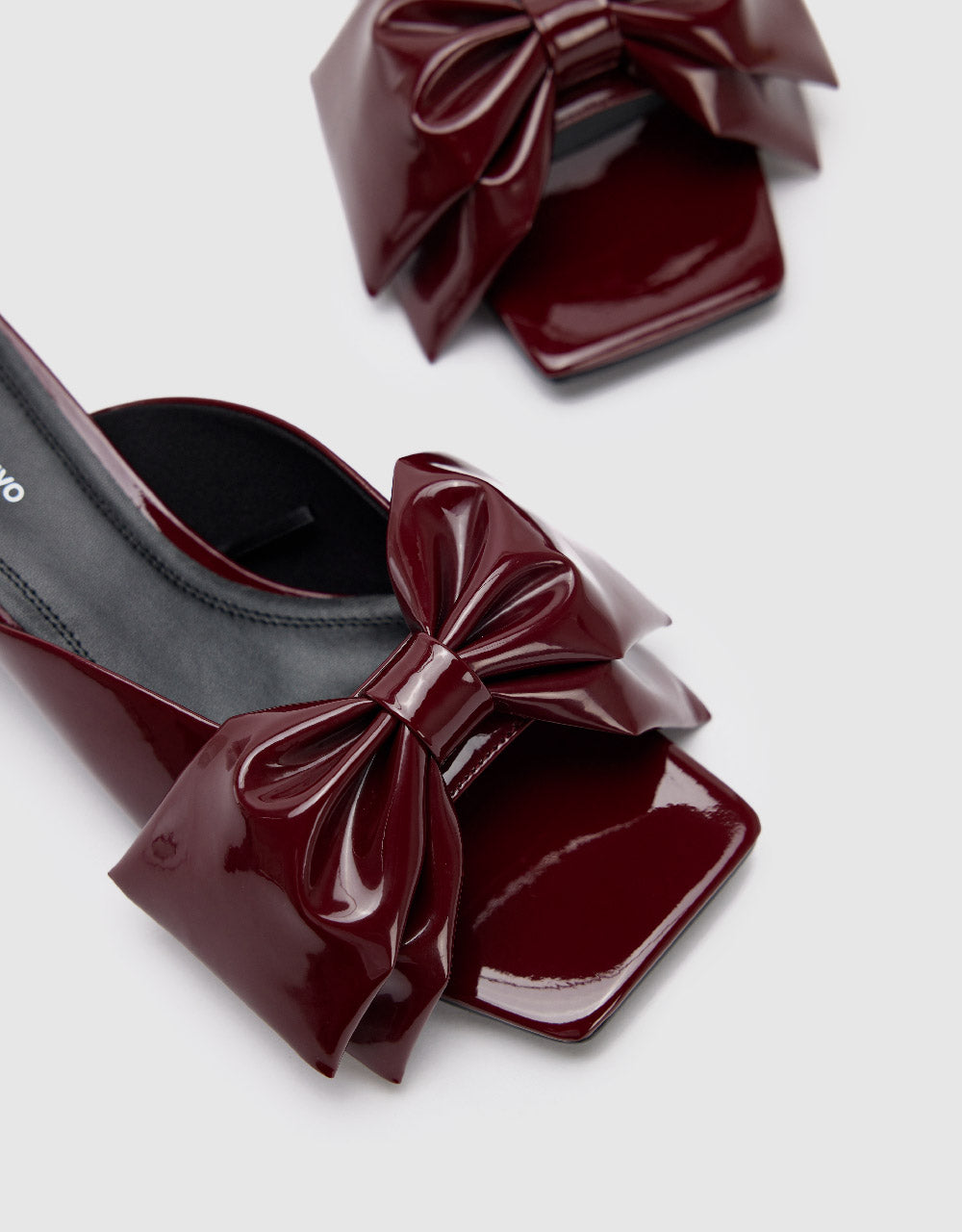 Bow Décor Square Toe Slippers