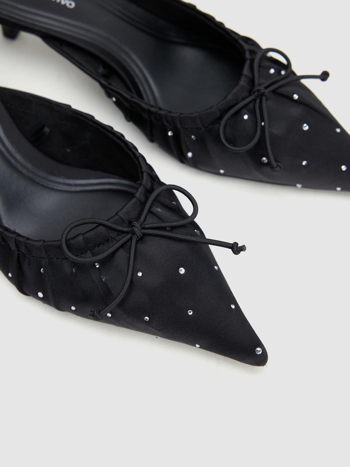 Pointed Toe Slippers