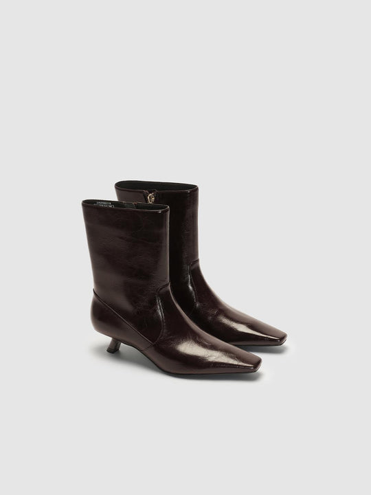 Pointed Toe Heeled Back Zipper Boots