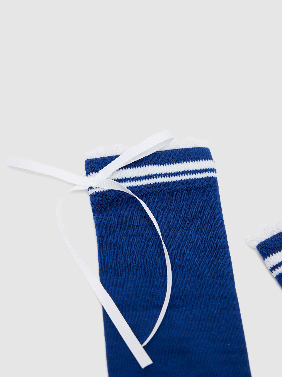 Bow Décor Mid-Length Socks