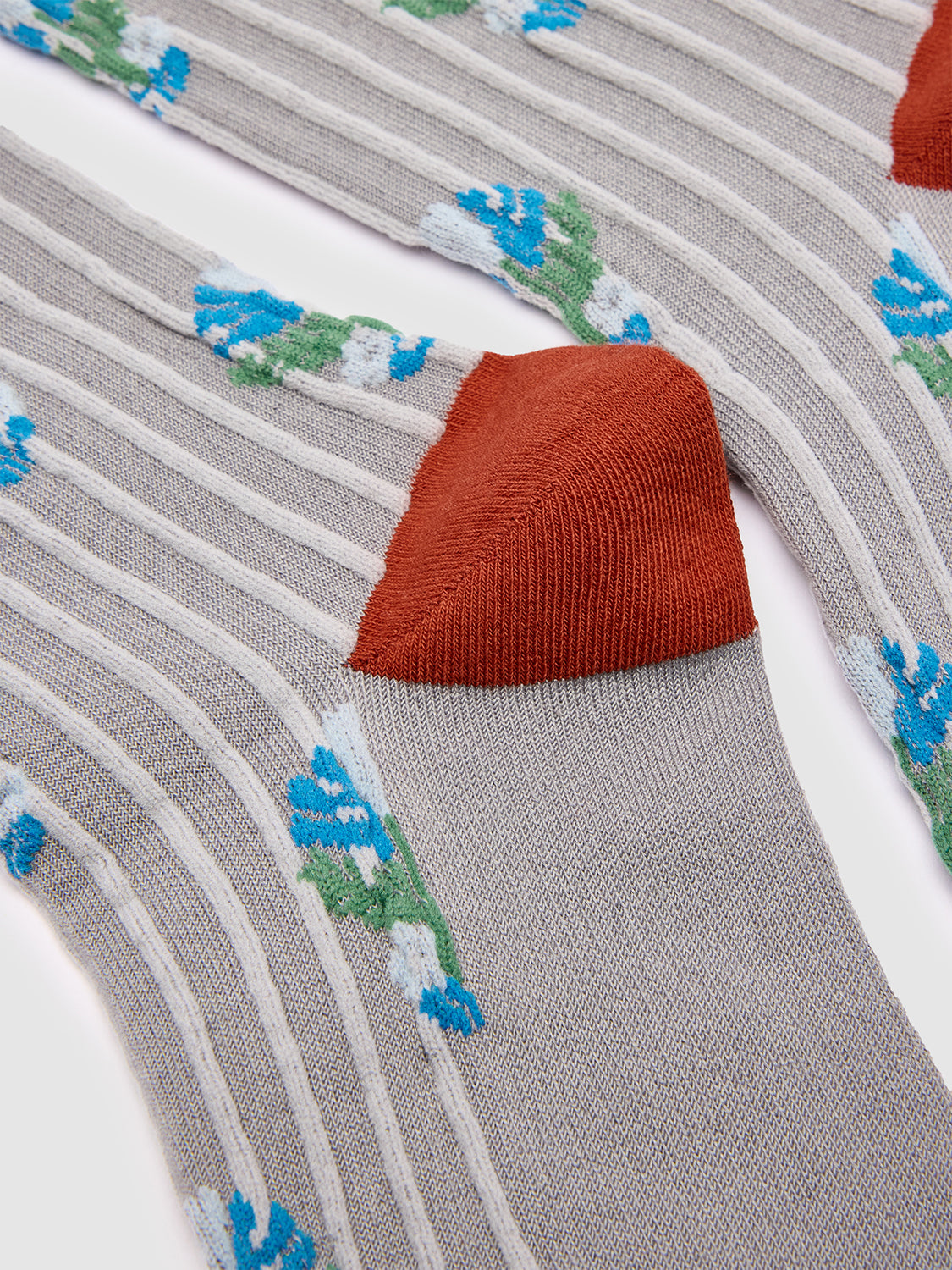 Contrast Frill Embroidered Socks