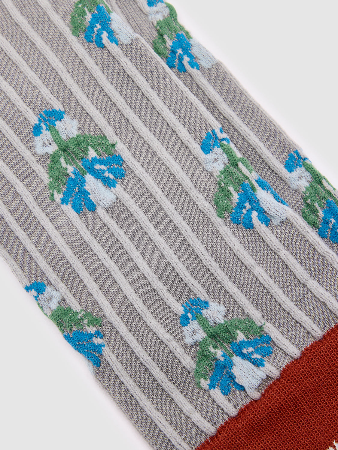 Contrast Frill Embroidered Socks