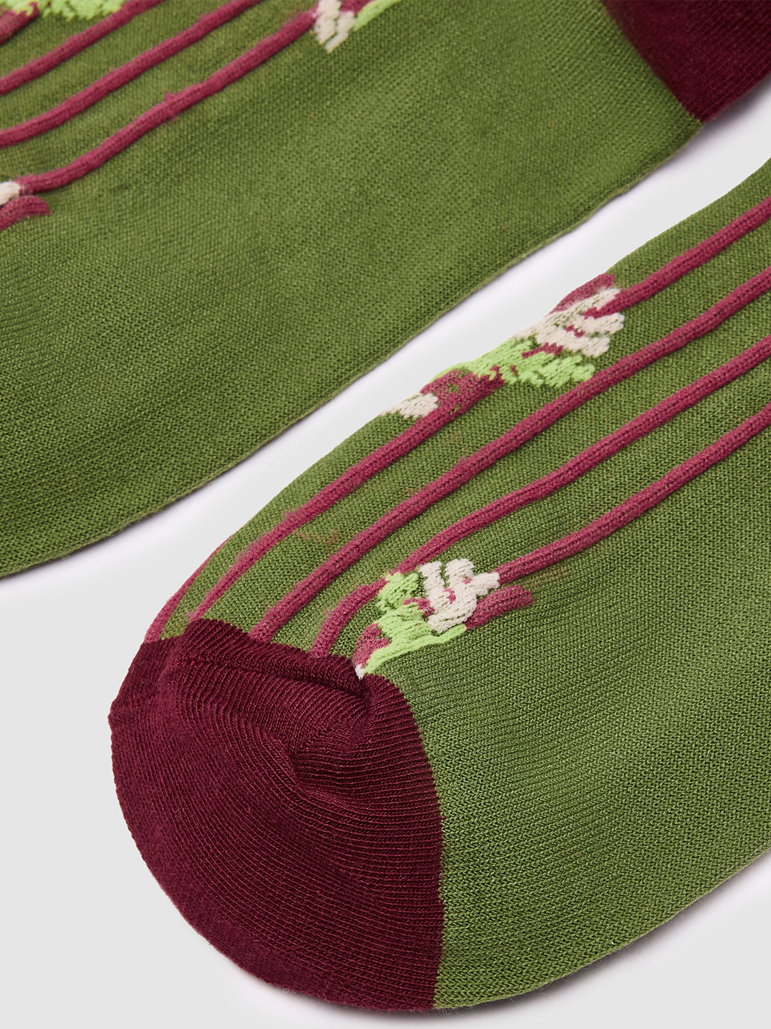 Contrast Frill Embroidered Socks