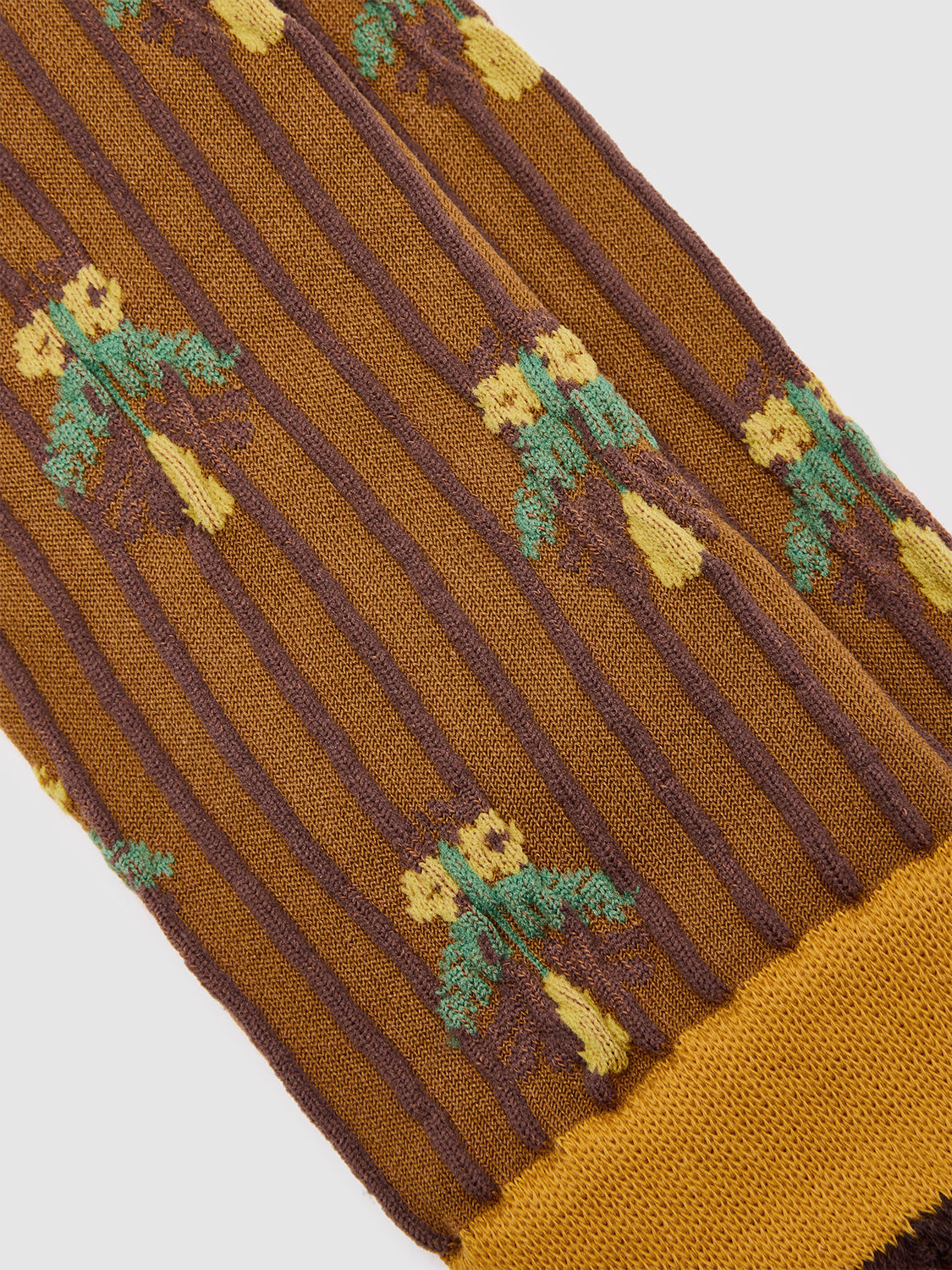 Contrast Frill Embroidered Socks