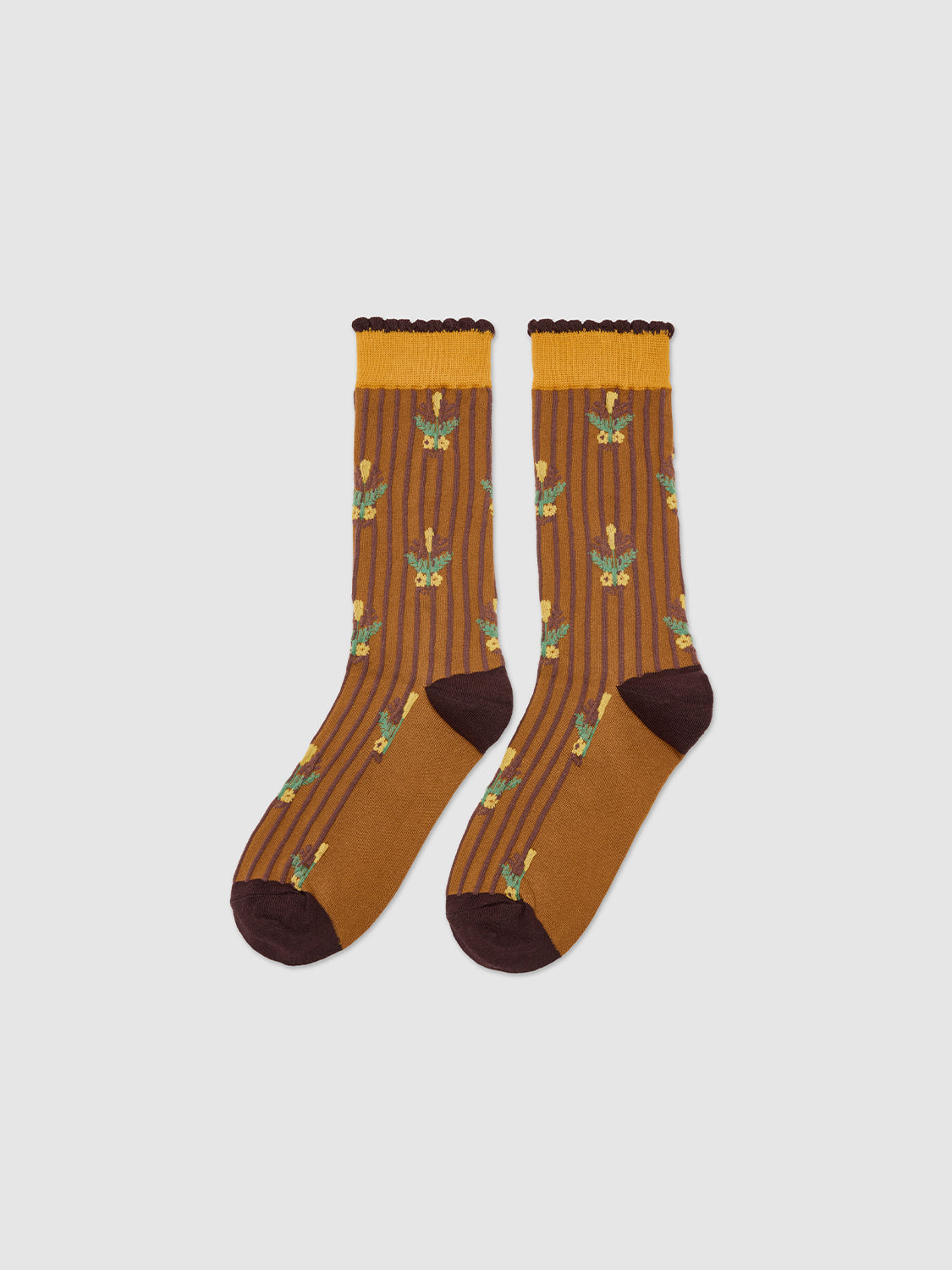 Contrast Frill Embroidered Socks