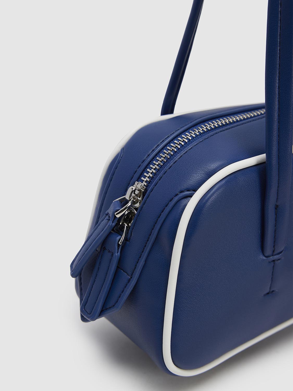 Shoulder Bags