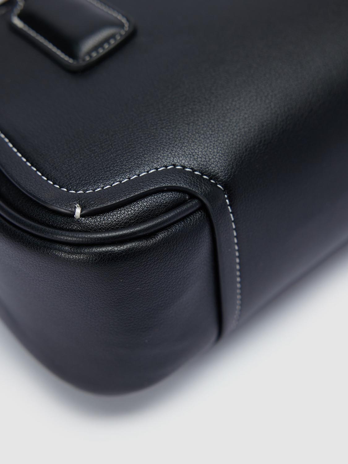 Shoulder Bags