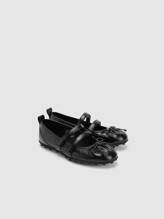 Crinkled Strap Bow Synthetic Leather Flats