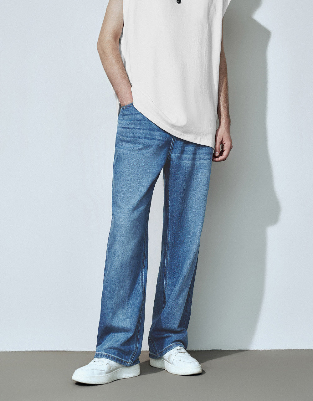 Loose Straight Jeans