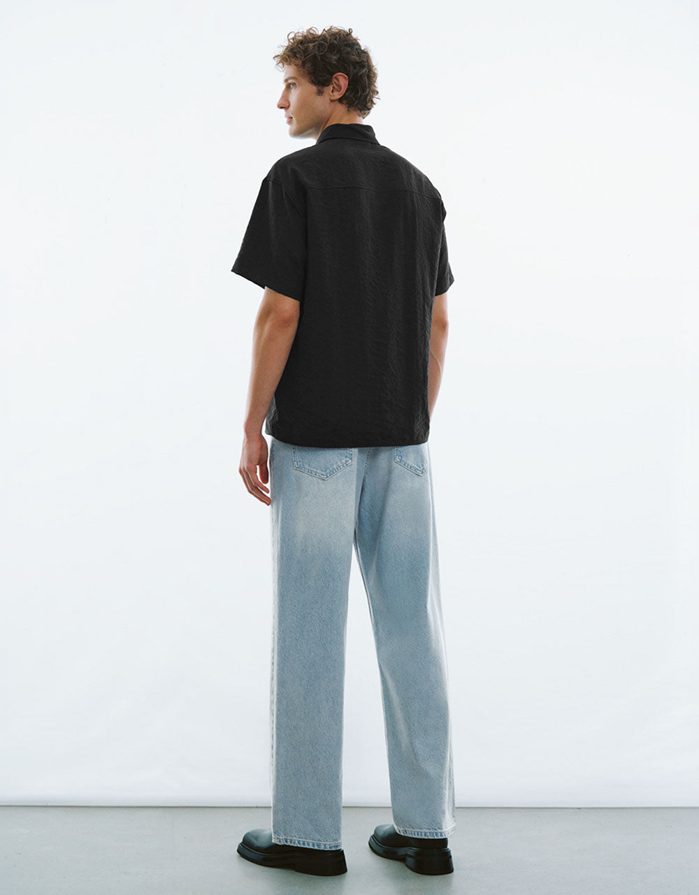 Loose Straight Jeans