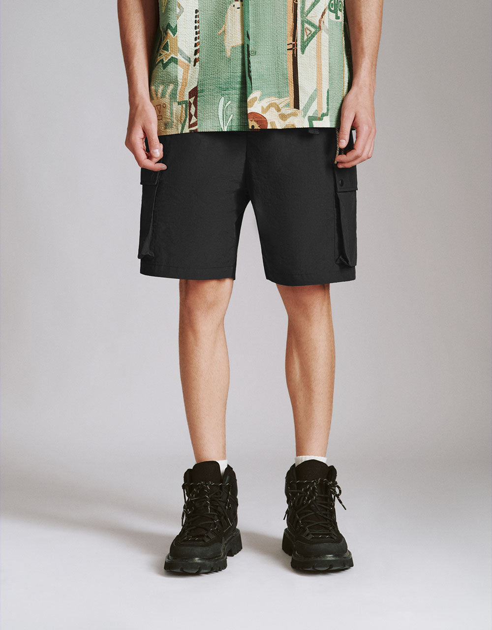 Leisure Shorts With Belt