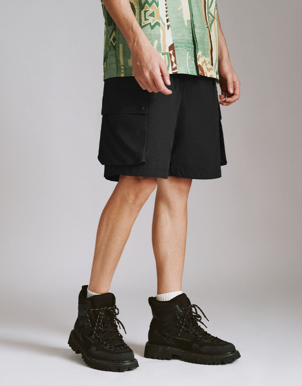 Leisure Shorts With Belt