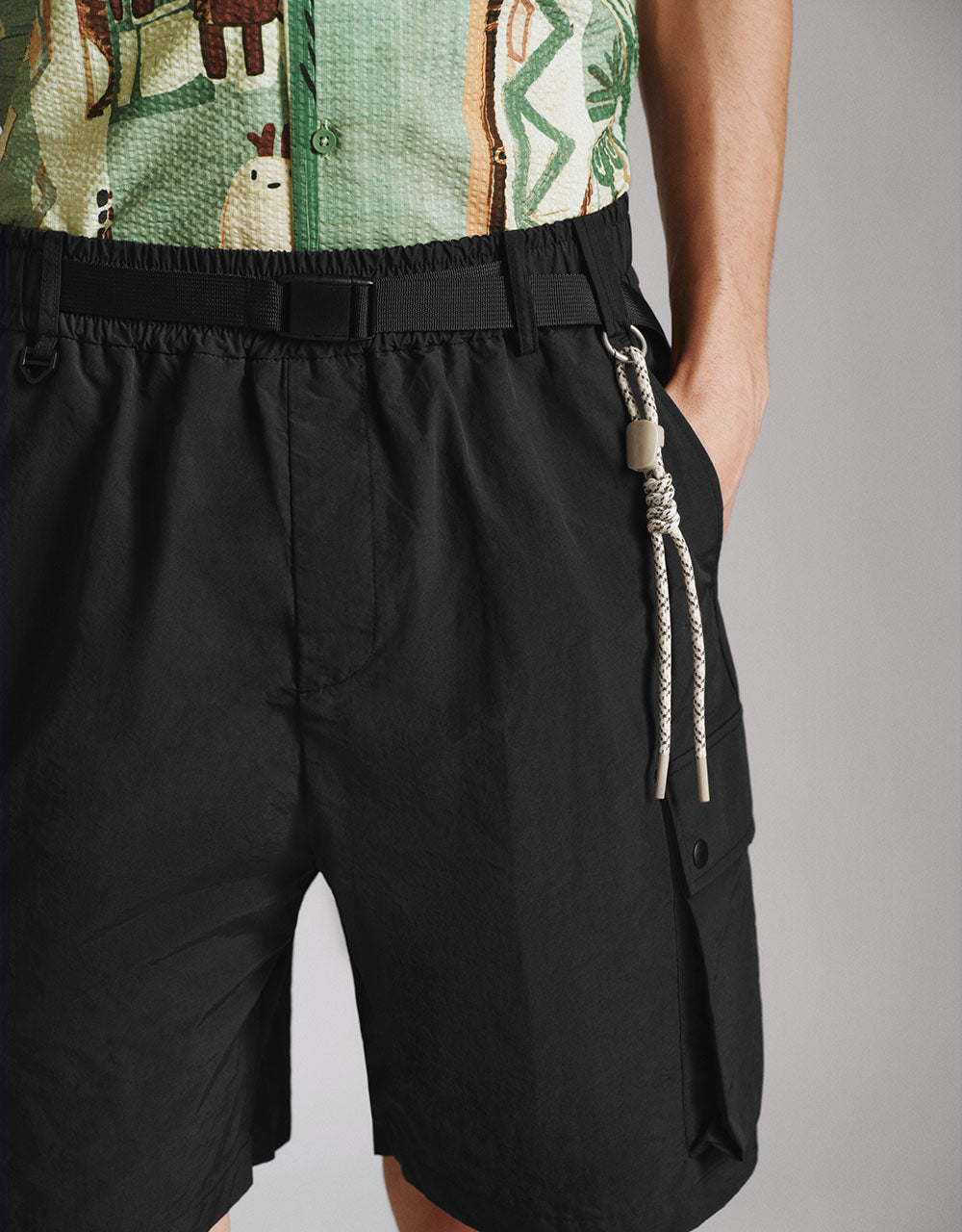 Leisure Shorts With Belt
