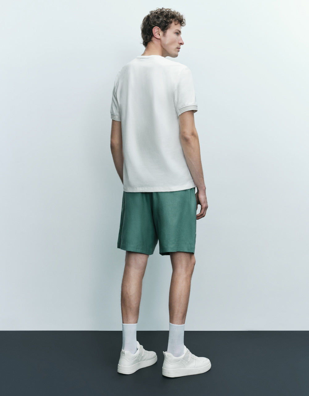 Straight Crew Neck Knitted T-Shirt