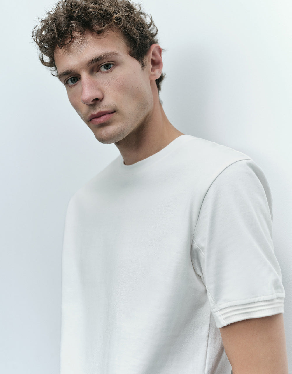Straight Crew Neck Knitted T-Shirt