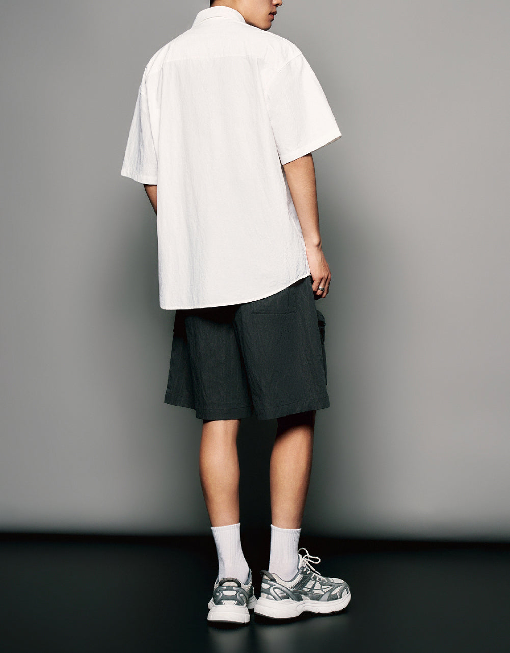 Multi-Pocket Loose Shirt