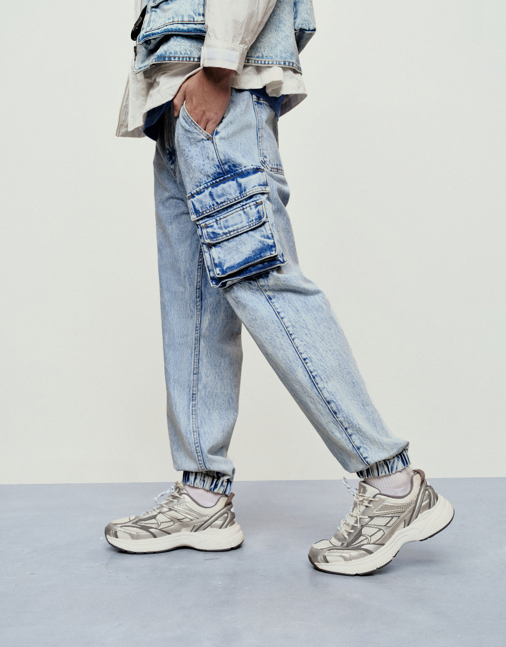 Utility Low-Cut Uppers Jeans