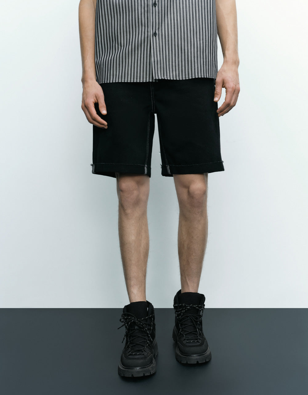Pocket Detail Roll Up Hem Denim Shorts