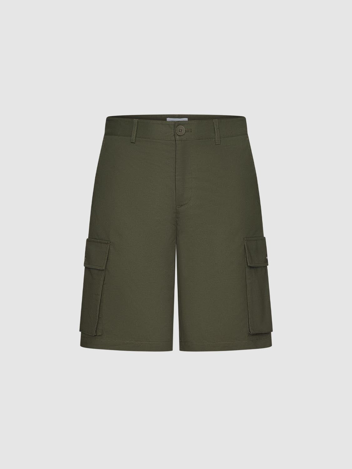 Flap Pockets Shorts