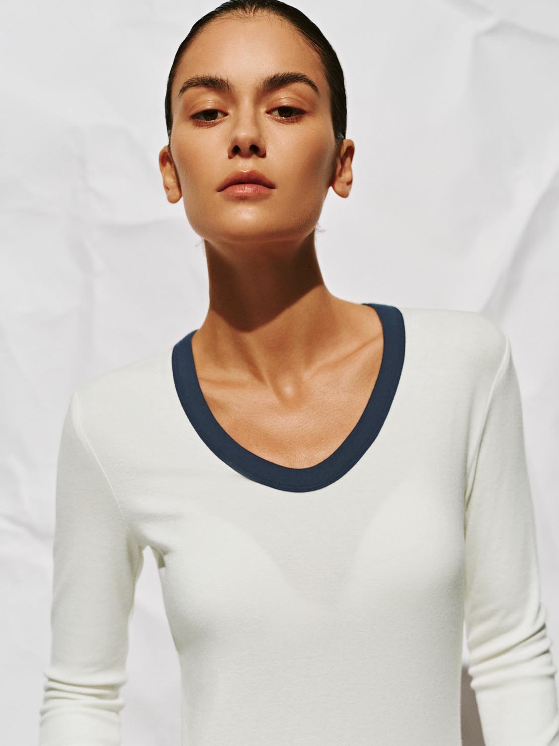 Scoop Neck Long Sleeve T-Shirts