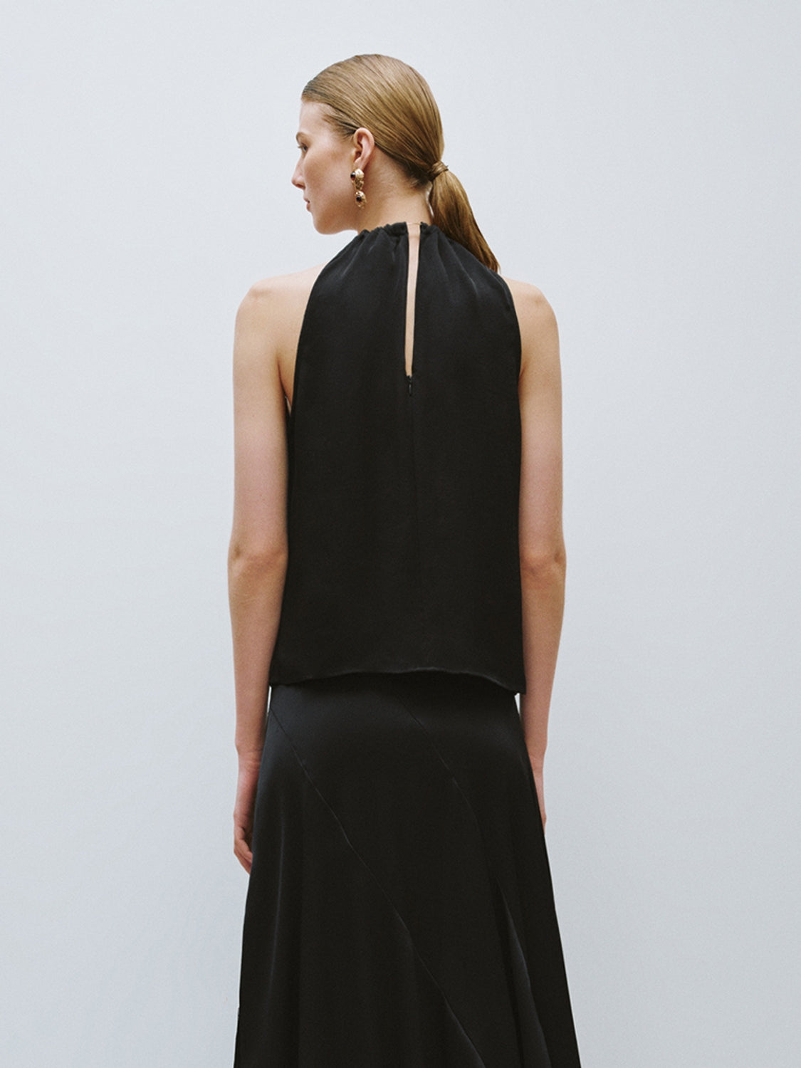 Overhead Sleeveless Shirts