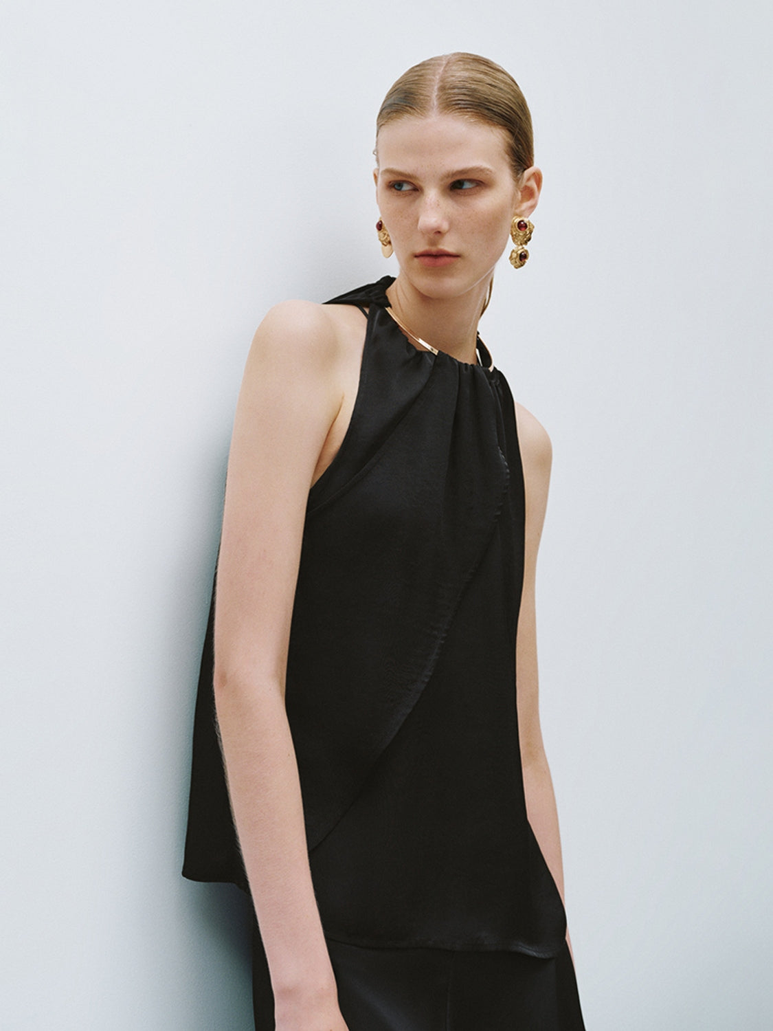 Overhead Sleeveless Shirts