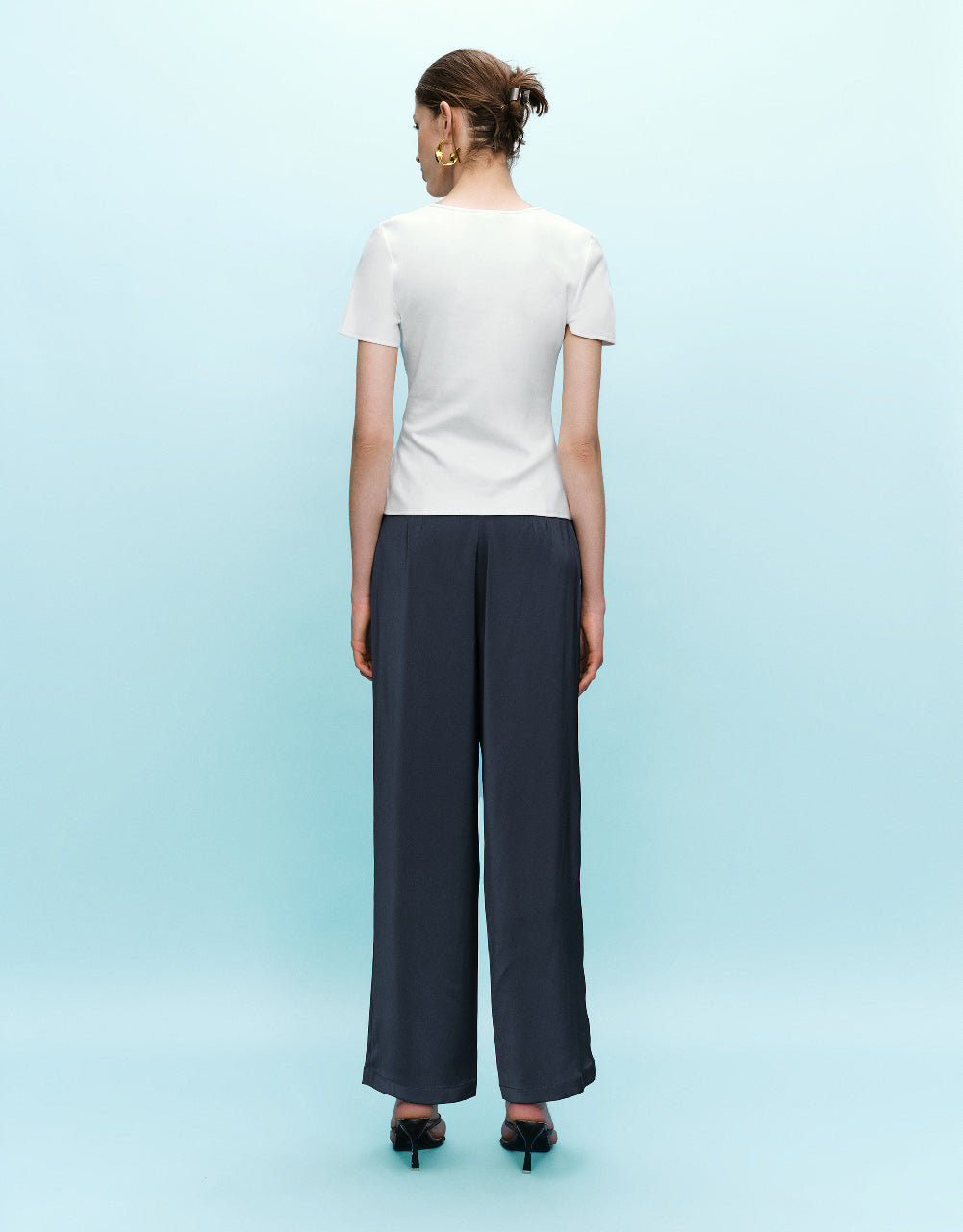 Twist V-Neck Skinny T-Shirt