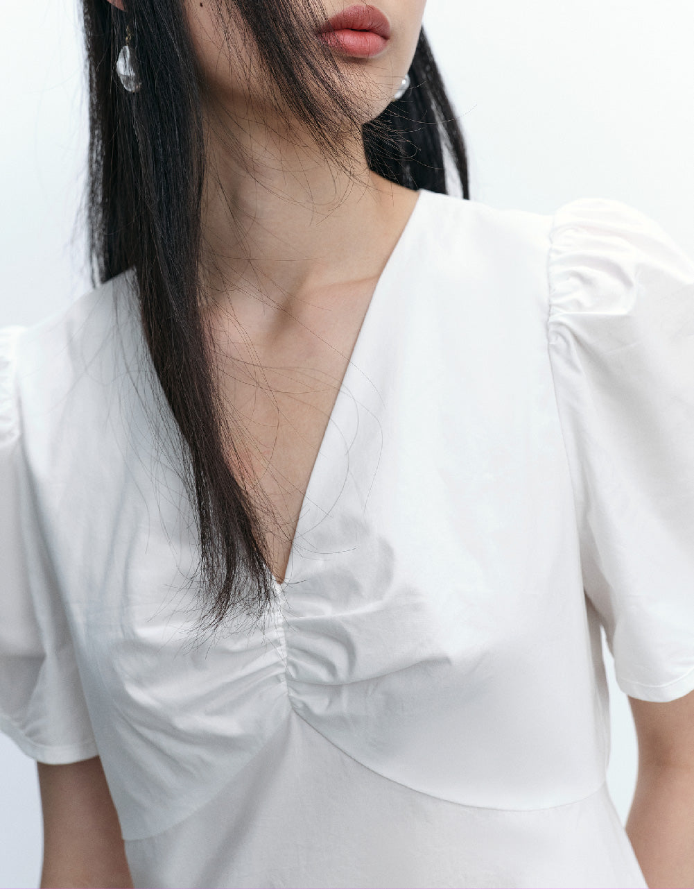 Short Sleeve V-Neck Skinny-Fit Dress