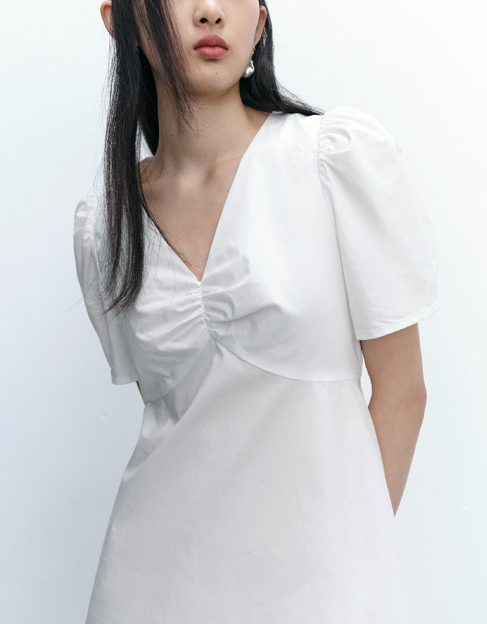 Short Sleeve V-Neck Skinny-Fit Dress