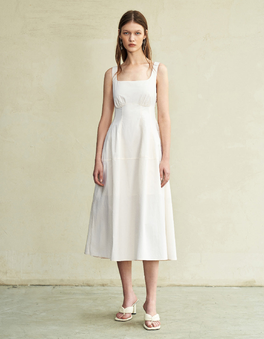 Sleeveless U Neck Skinny Dress
