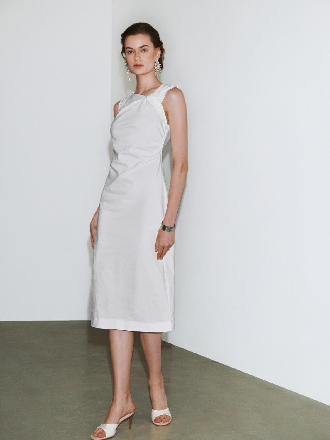 Skinny-Fit Sleeveless Midi Dresses