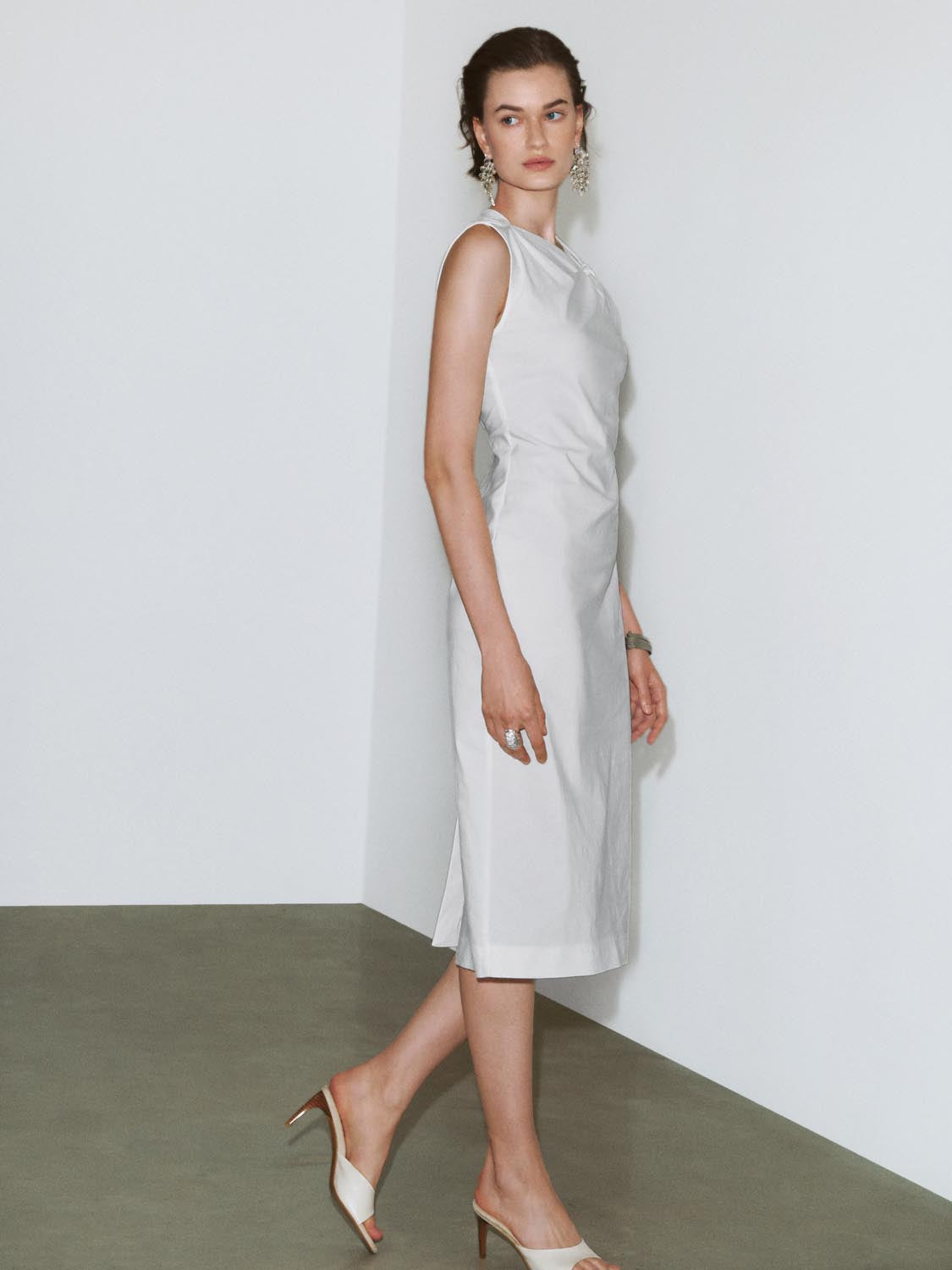 Skinny-Fit Sleeveless Midi Dresses