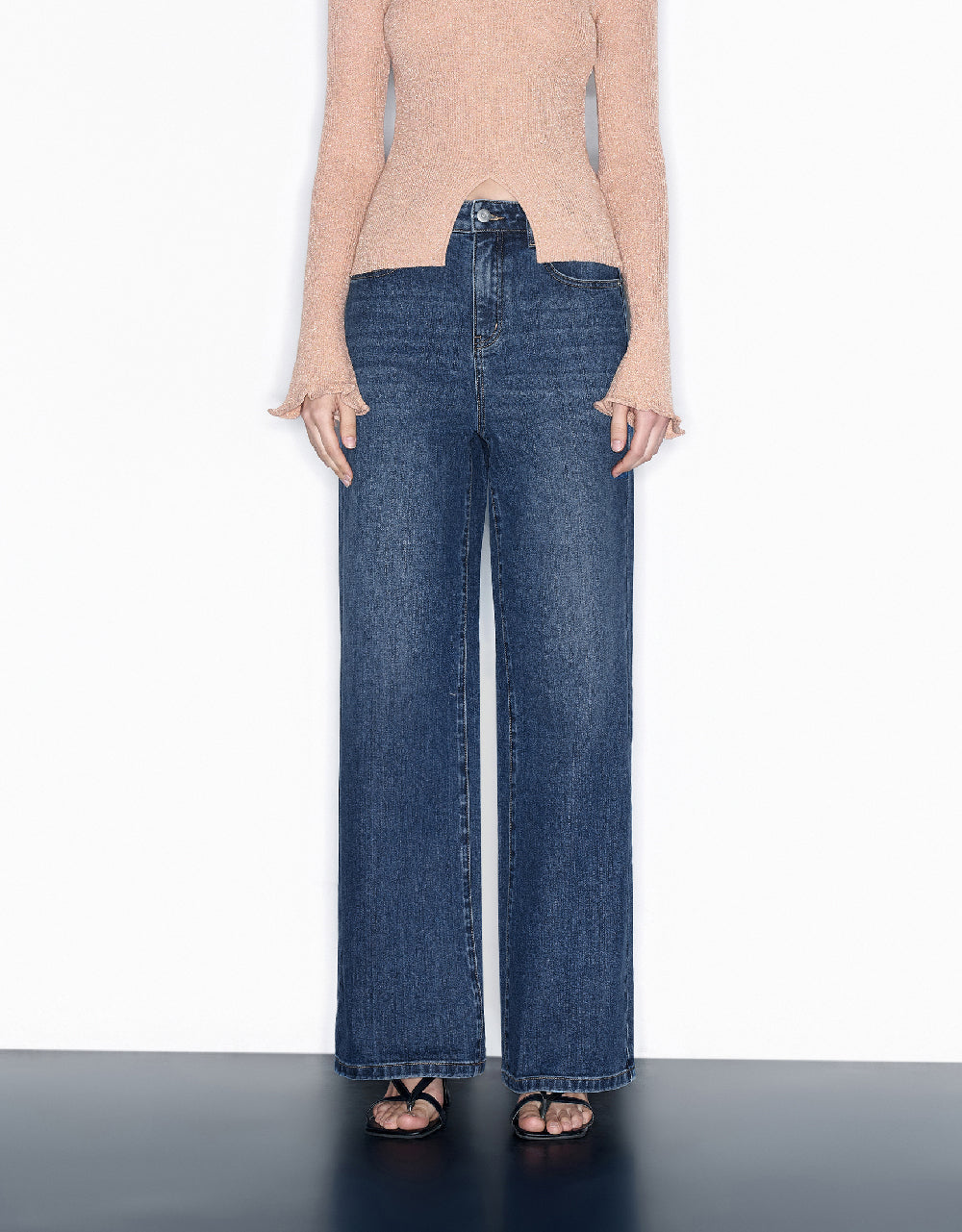 Wide-Leg Jeans