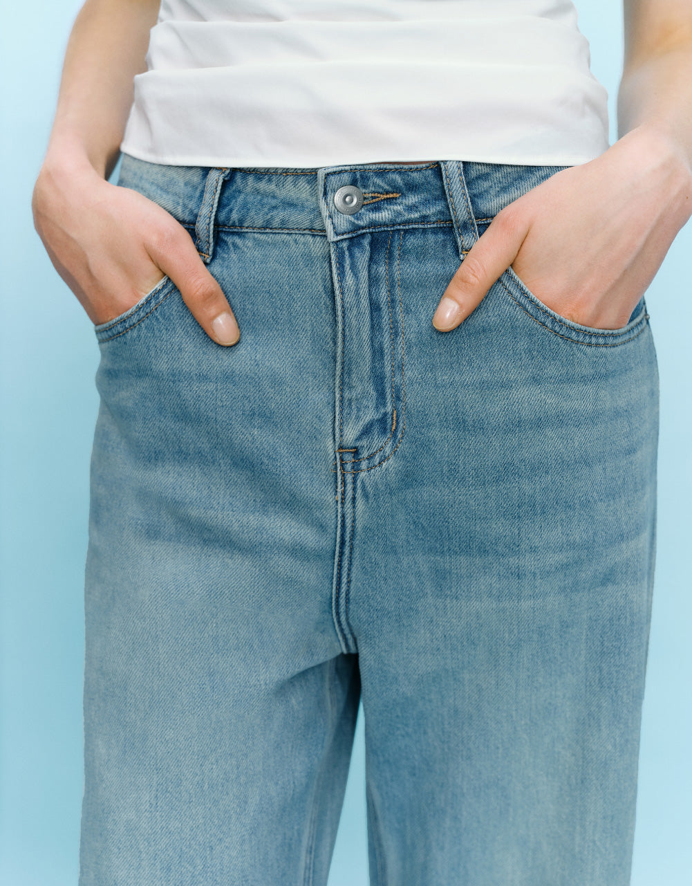 Mid-Waist Jeans