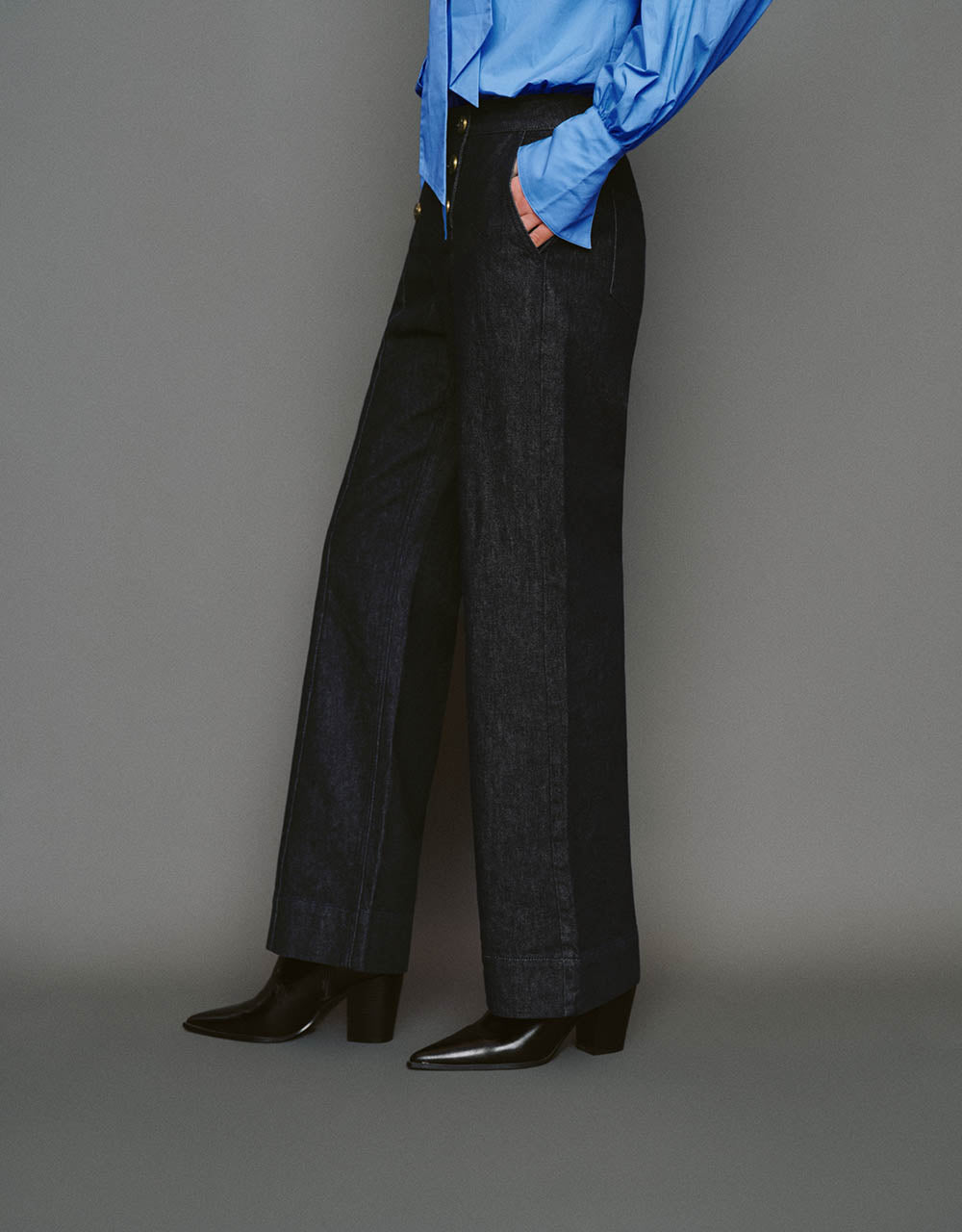 Wide-Leg Jeans