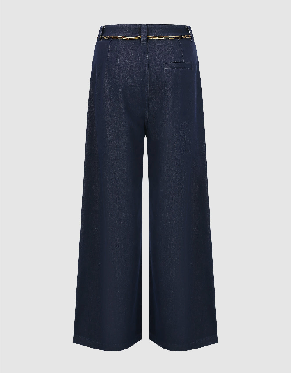 Wide-Leg Jeans With Chain