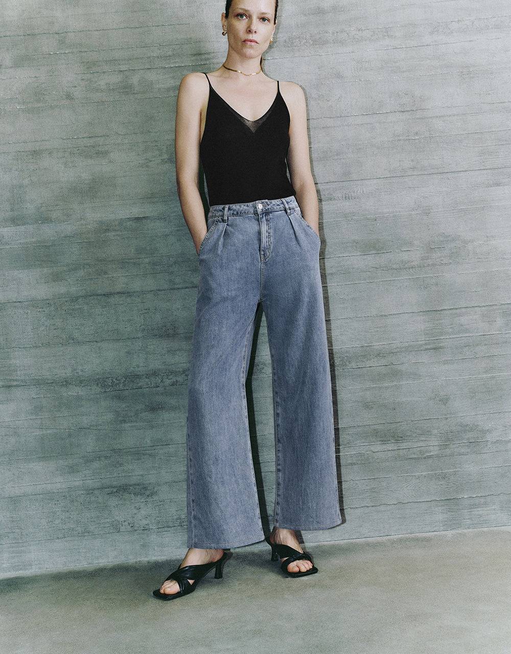 Wide-Leg Jeans