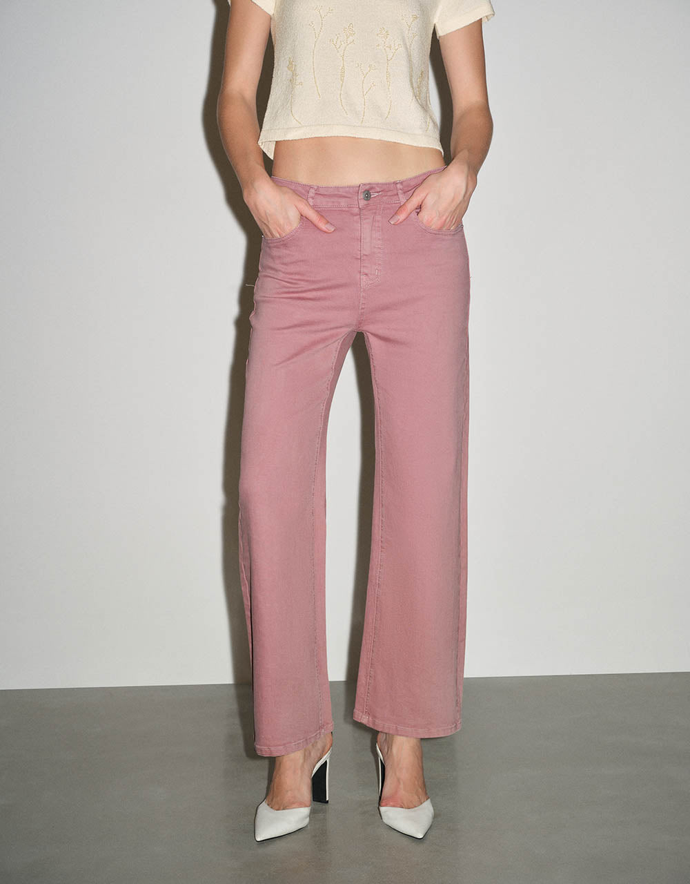 Wide-Leg Jeans