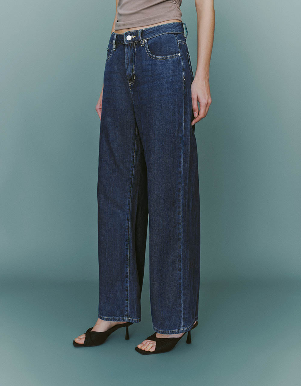 Wide-Leg Jeans
