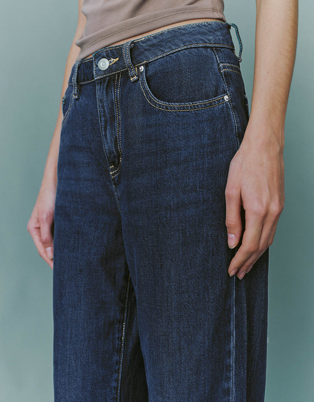 Wide-Leg Jeans