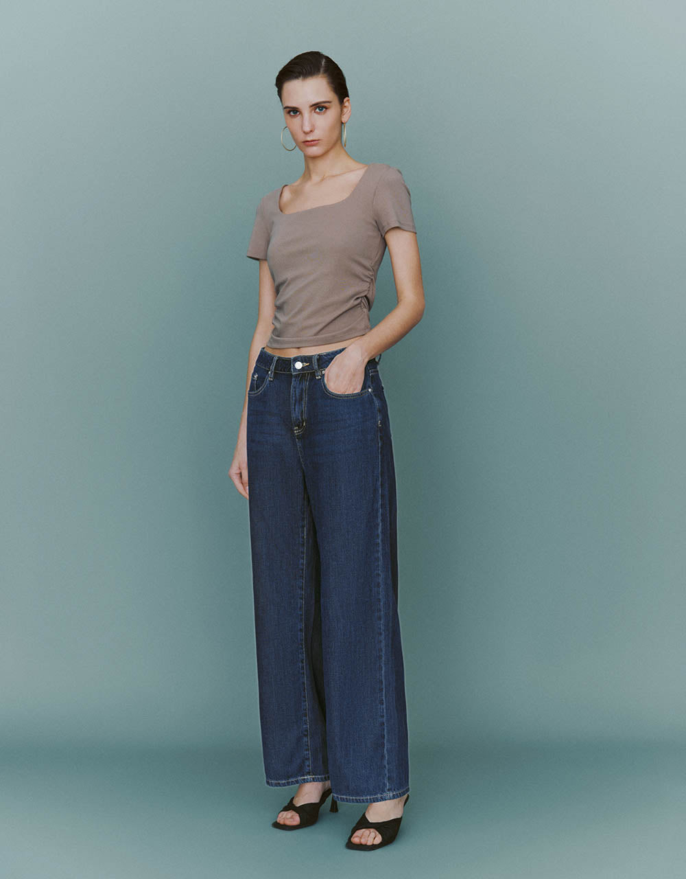 Wide-Leg Jeans