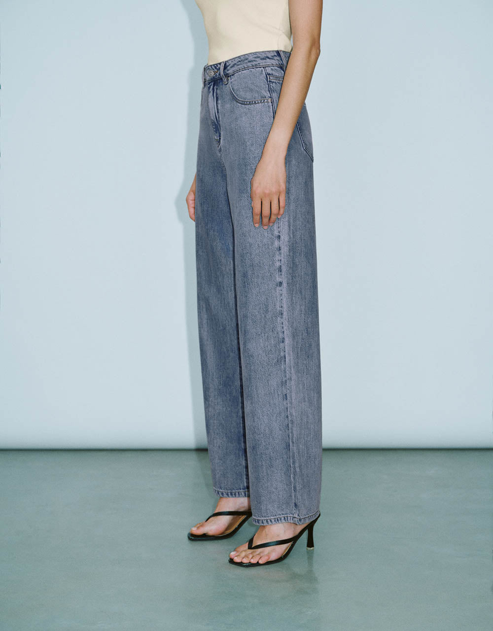 Wide-Leg Jeans