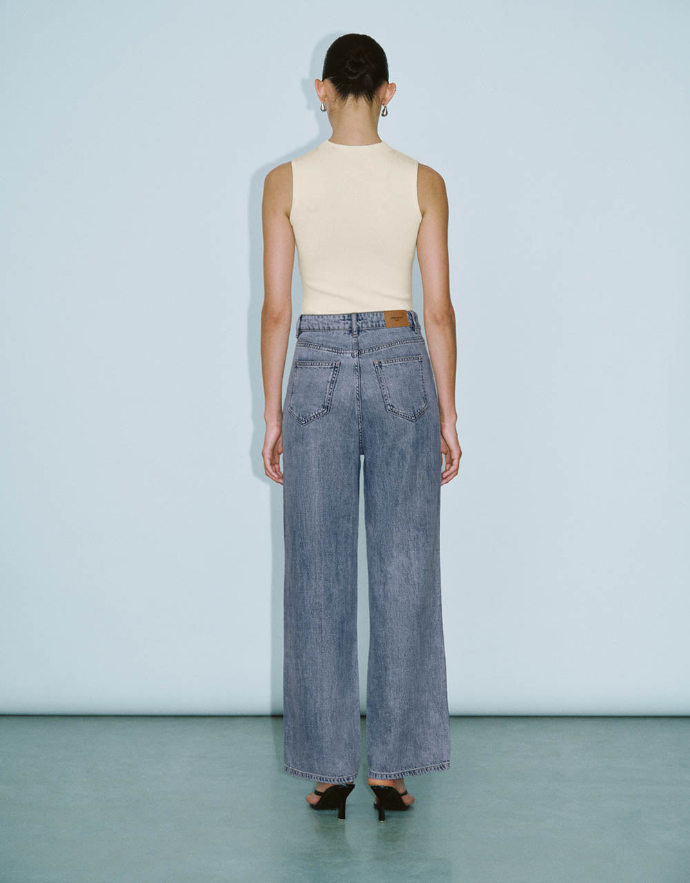 Wide-Leg Jeans