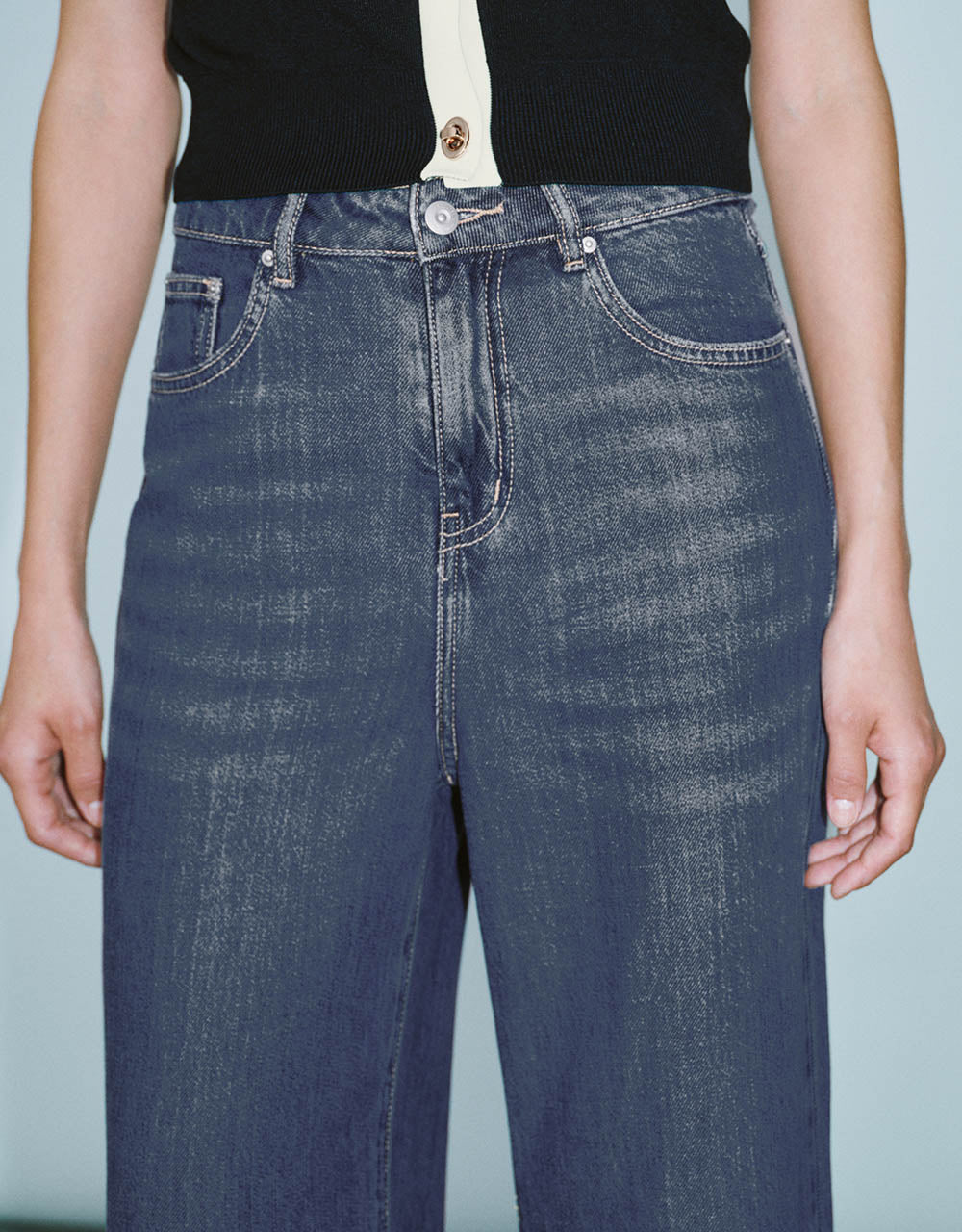 Wide-Leg Jeans