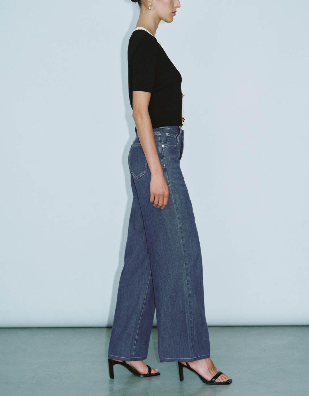 Wide-Leg Jeans
