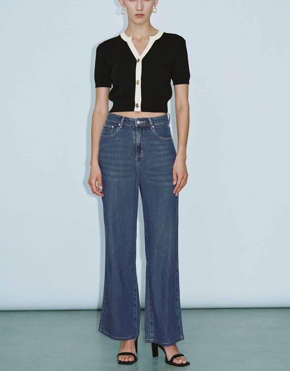 Wide-Leg Jeans
