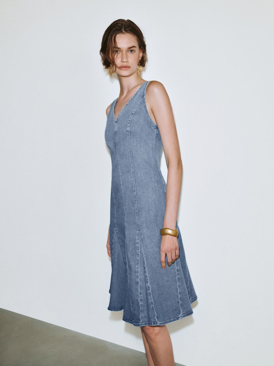 V-Neck Sleeveless Flared Denim Dresses