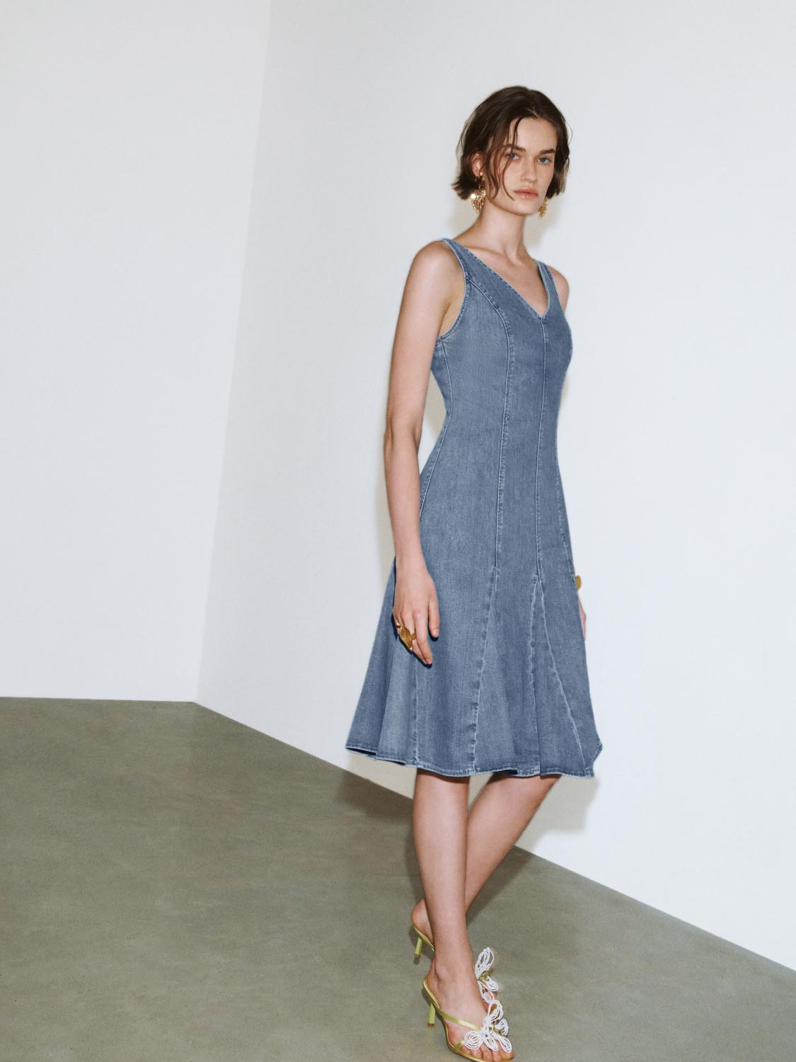 V-Neck Sleeveless Flared Denim Dresses